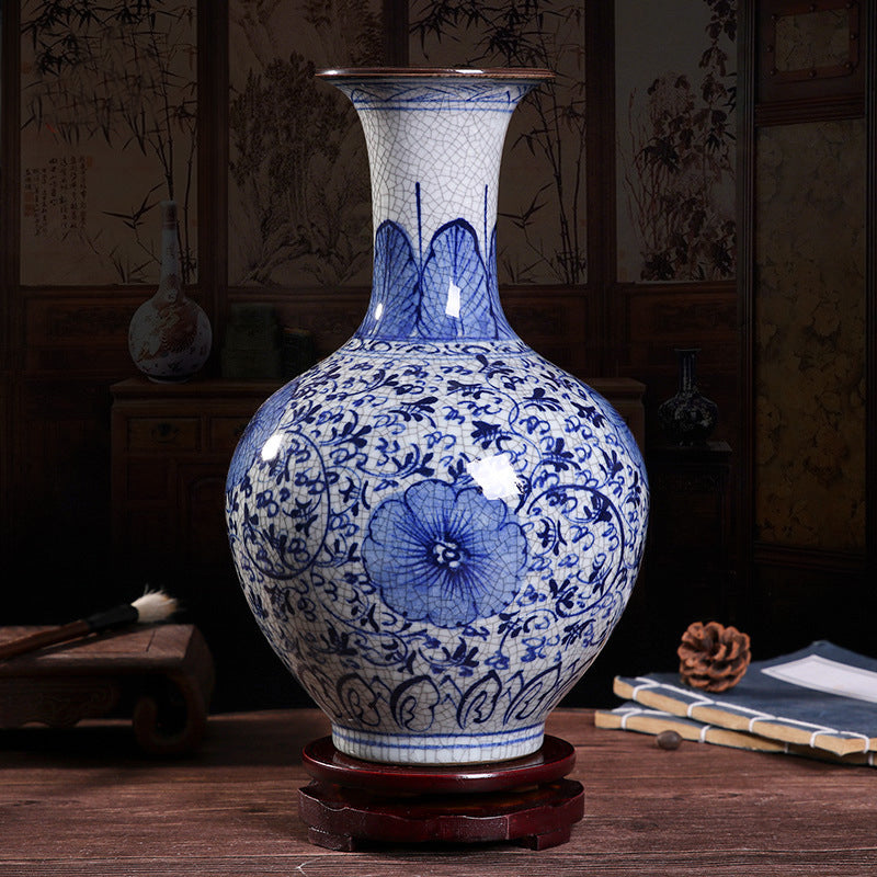 Hand painted blue and white porcelain vase - tangvase