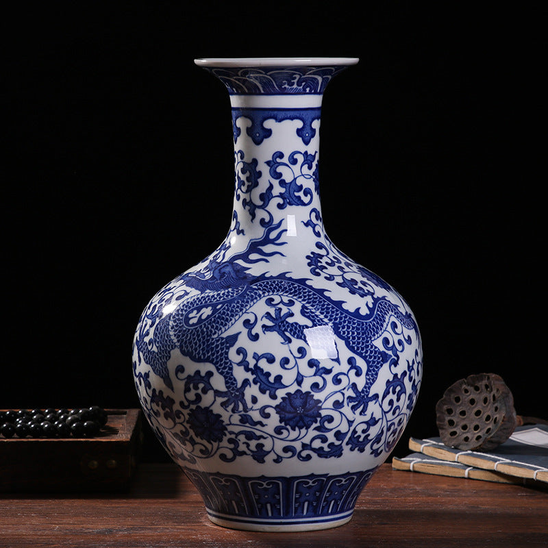 Blue and white porcelain vase with dragon pattern - tangvase