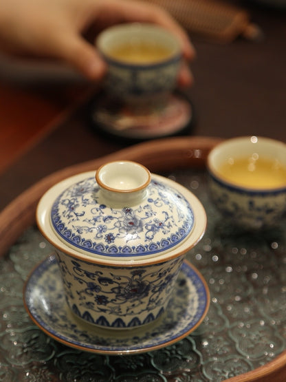 Blue and white Ru kiln Sancai covered bowl teacup