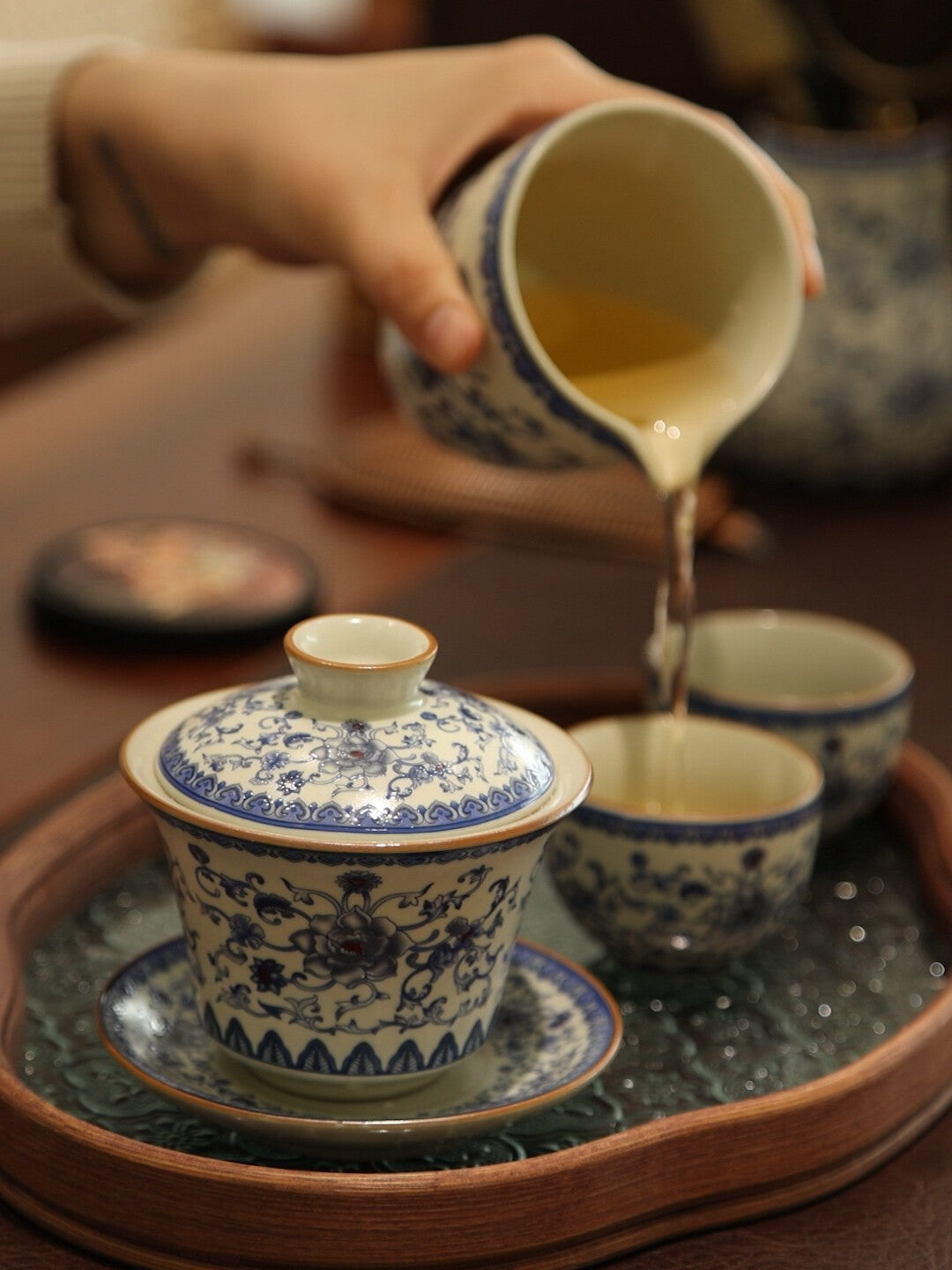 Blue and white Ru kiln Sancai covered bowl teacup