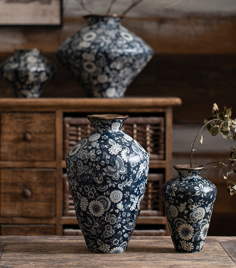 Jingdezhen blue and white ceramic vase - tangvase